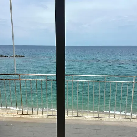 Perla Sul Mare ויבו ואלנטיה מרינה